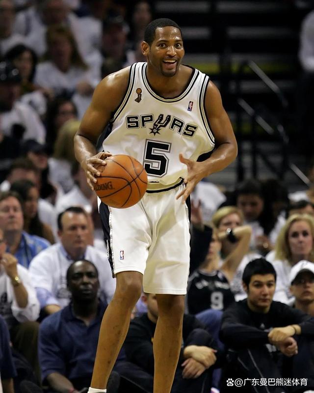 从关键时刻克里夫兰骑士备战NBA常规赛到转会期那不勒斯备战NBA常规赛，埃因霍温关键时刻遗憾出局的简单介绍